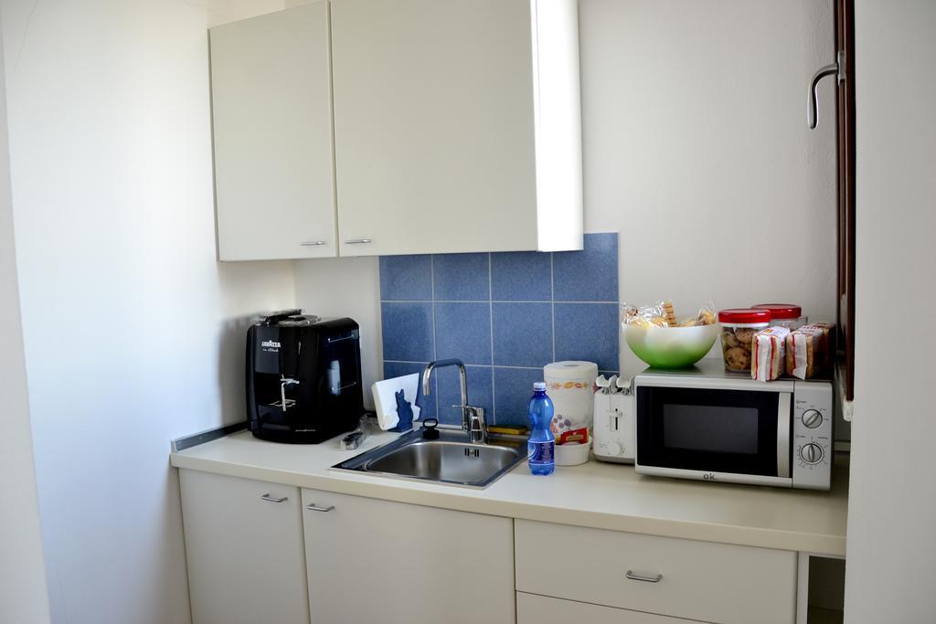 B&B Tana Della Volpe Ispra Exteriér fotografie
